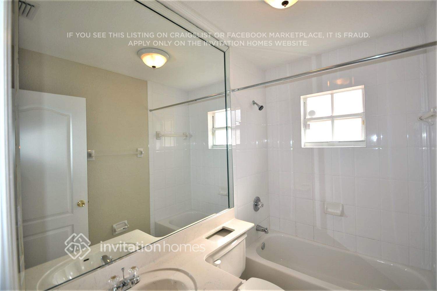 Building Photo - 14411 NW 88th Pl