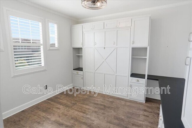 Building Photo - 24313 La Montura Dr