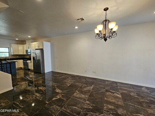 Building Photo - 704 Espada Dr
