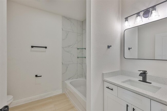 Building Photo - 829 18th St S