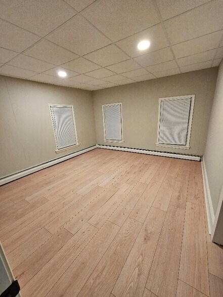 Building Photo - 135 Barto Rd