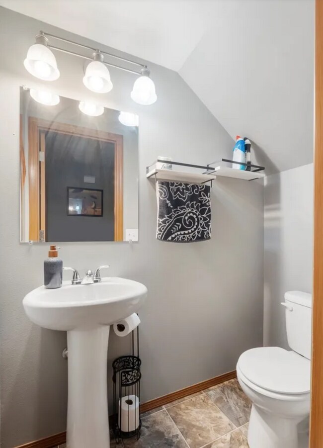 Building Photo - 16522 Mimosa Ct SE