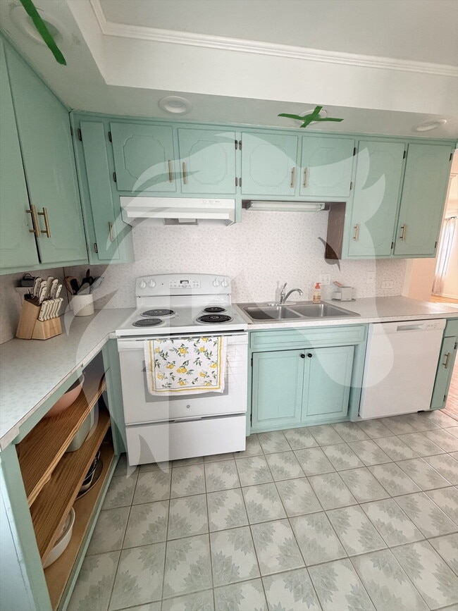 Building Photo - "Furnished 2-Bedroom Enid Retreat with Vintage Charm!"