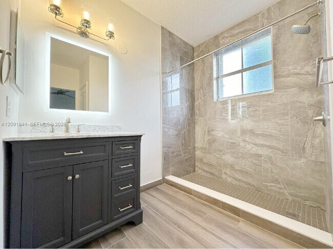 Building Photo - 202 Riverwalk Cir