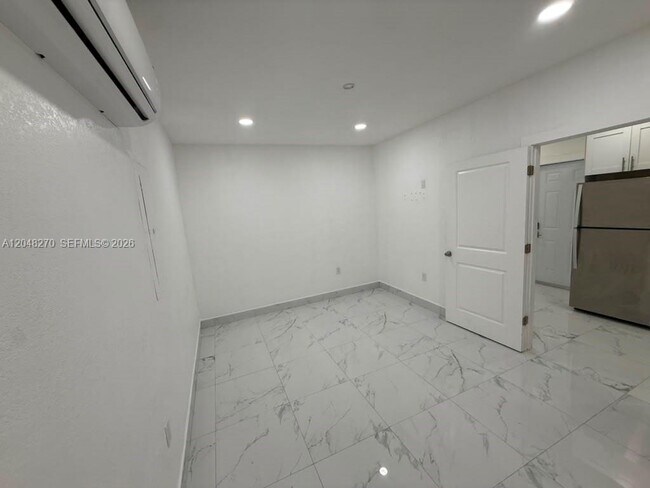 Building Photo - 14305 SW 182nd Terrace