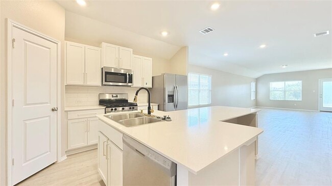 Building Photo - 1517 Chapel Rnch Rd