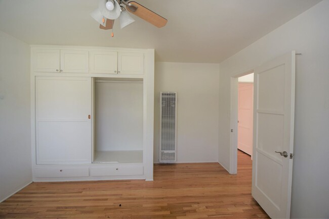 Building Photo - 1213 Orange Grv Ave