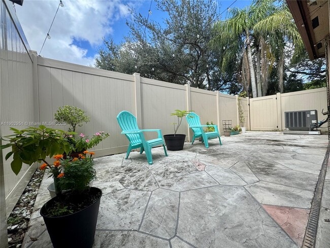 Building Photo - 16137 Emerald Cove Rd