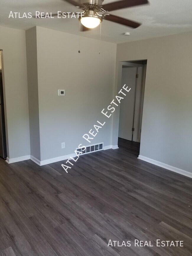 Building Photo - 9414-9416 E 14th Street S - 9416