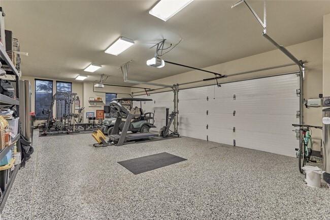 Building Photo - 39 Wycliffe Dr