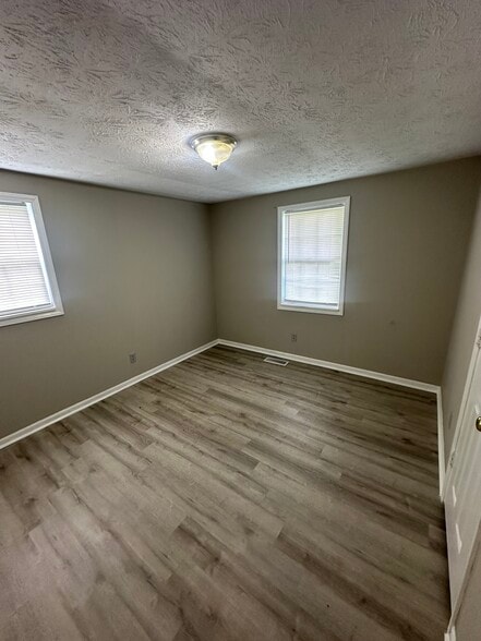 Building Photo - 1612 Alton Station Rd