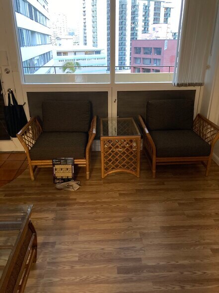 Building Photo - 425 ena Rd