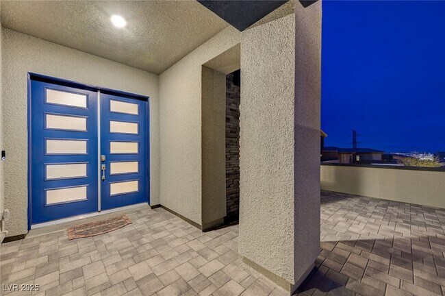 Building Photo - 510 Duvet Ct