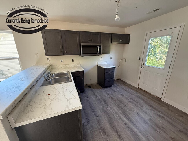 Building Photo - 1701 Hanover Blvd