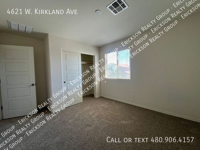 Building Photo - 4621 Kirkland Ave