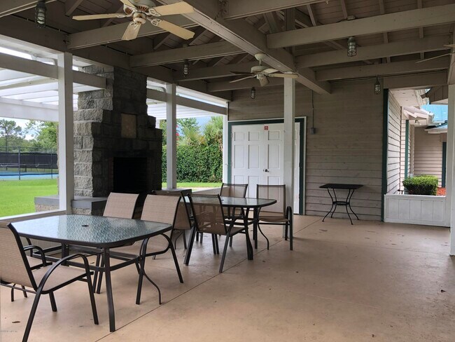 Building Photo - 8179 Crosswind Rd