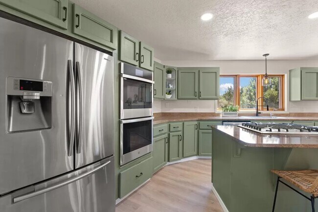 Building Photo - 45 Avenida del Sol