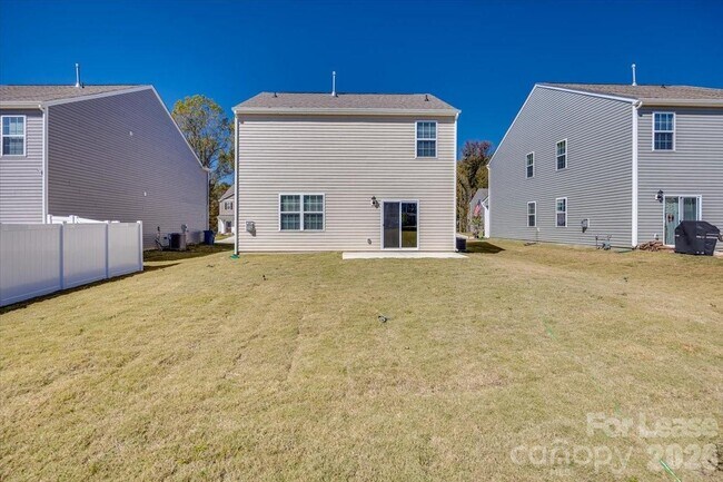 Building Photo - 587 King Clover Ln