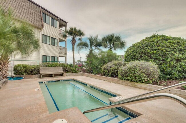 Building Photo - 828 Oxbow Dr