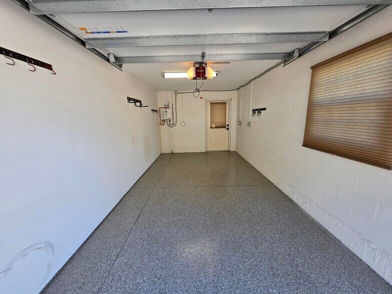 Building Photo - 2495 13th Ave N