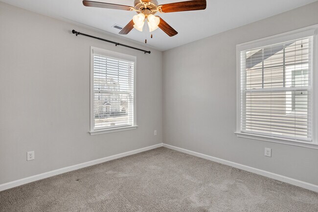 Building Photo - 6512 Perry Creek Rd