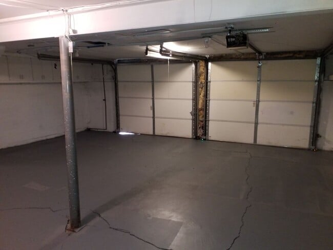 Building Photo - Coming Soon! South KC SF