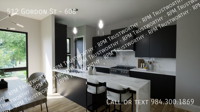 Building Photo - 512 Gordon St