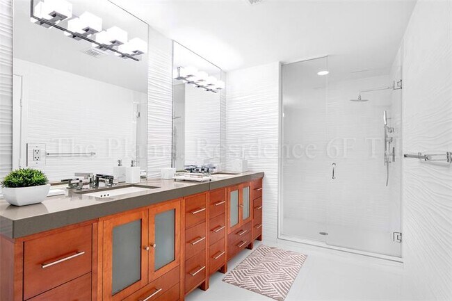 Building Photo - 2110 N Ocean Blvd