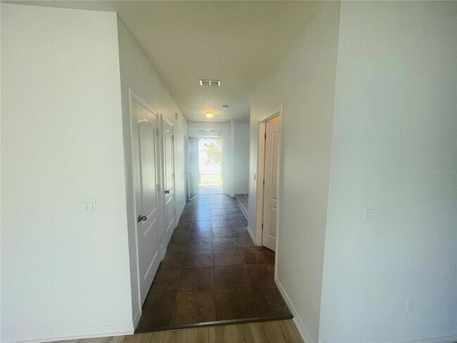 Building Photo - 16616 Broadford Ln