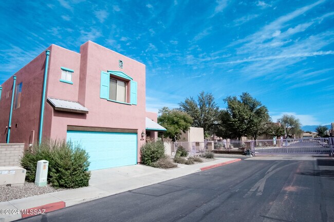 Building Photo - 5237 E Calle Vista De Colores