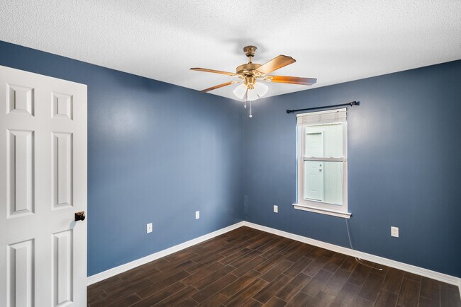 Building Photo - 8778 Faye Ct