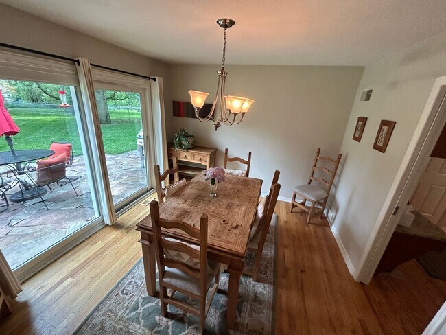 Building Photo - 4545 Manchester Dr