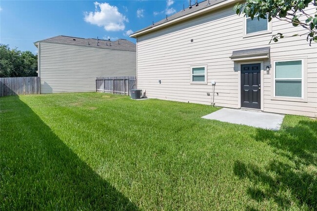 Building Photo - 672 Fallow Ln