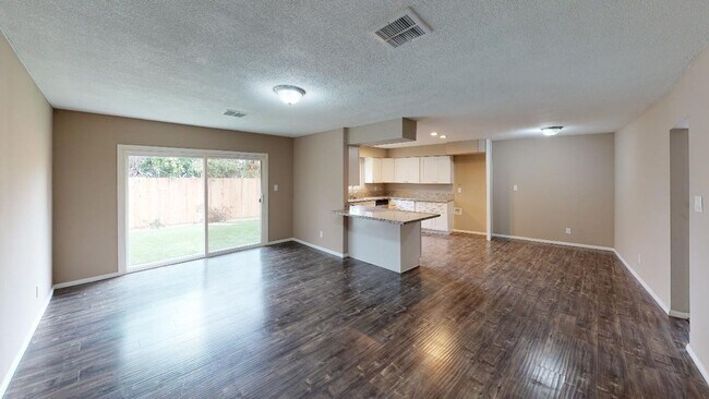 Building Photo - Coming Soon! Awesome 4/2 Single Story home in the heart of Loma Linda for Lease!