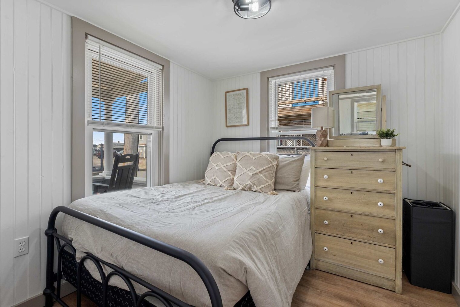 Building Photo - 2 Island Path