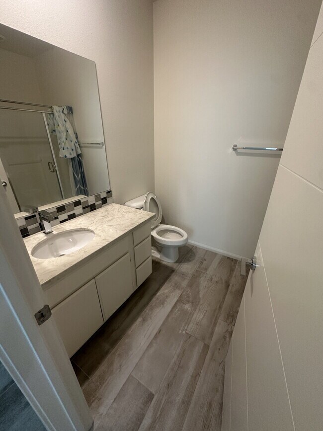 Building Photo - $4,400 - 4 Bed / 3.5 Bath Luxury Townhome in Suwerte Community in Otay Ranch