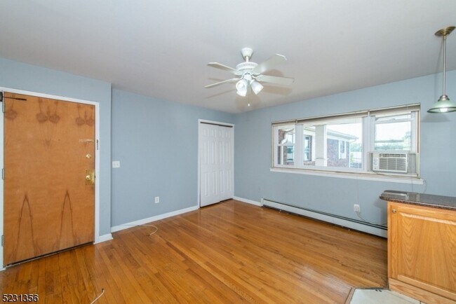 Building Photo - 101 N Beverwyck Rd