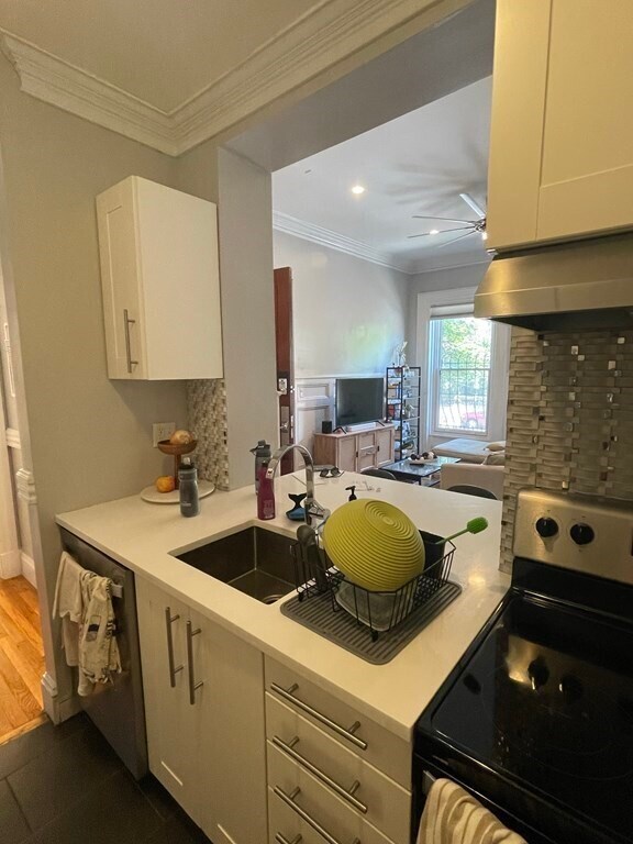 Building Photo - 471 Massachusetts Ave