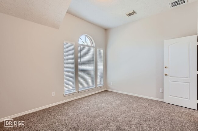 Building Photo - 3138 Red Rover Ct