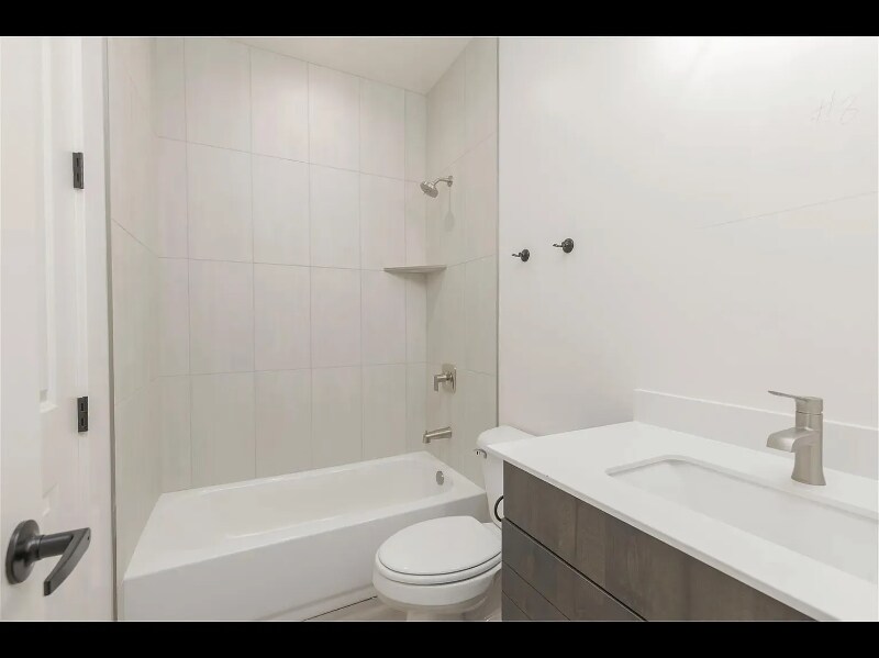 Building Photo - 296 S 1930 W