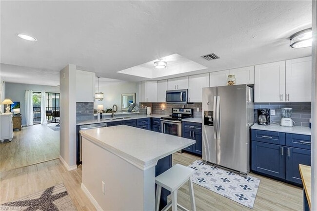 Building Photo - 12601 Kelly Sands Way