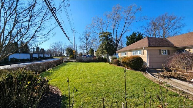 Building Photo - 289 Davenport Ave