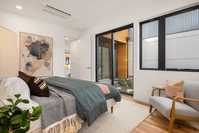 Building Photo - Net Zero Townhome on Bainbridge Island — 3 Bed | 2.25 Bath | 1,813 SqFt at The Trillium