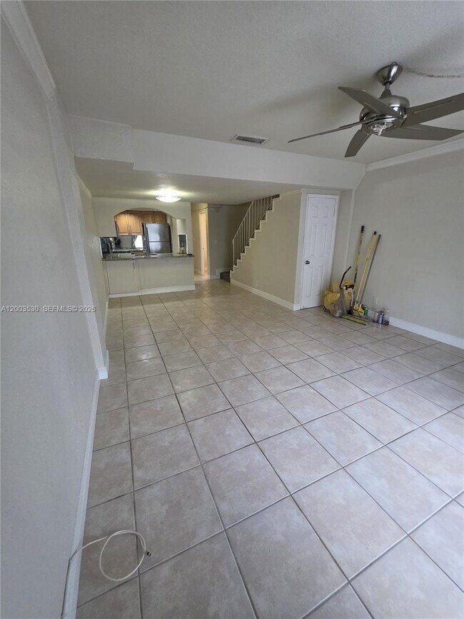 Building Photo - 6709 N Kendall Dr