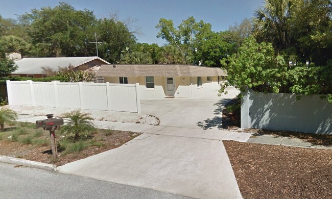 Primary Photo - Indian Beach Park Duplex - walk to Ringlin...