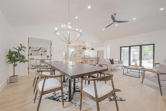 Building Photo - 6254 Locke Ln