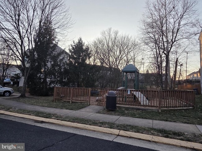 Building Photo - 14641 Seasons Dr