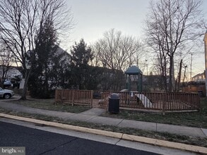 Building Photo - 14641 Seasons Dr