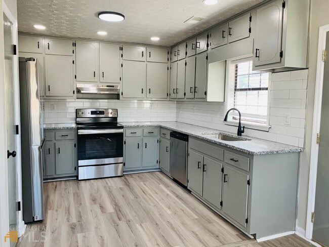 Building Photo - 802 Bedford Bay Trail