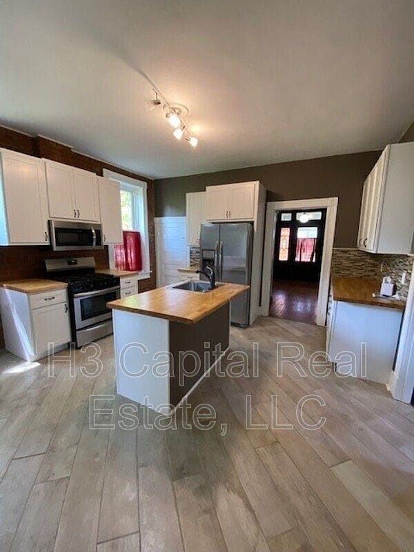 Building Photo - 3311 W Main St